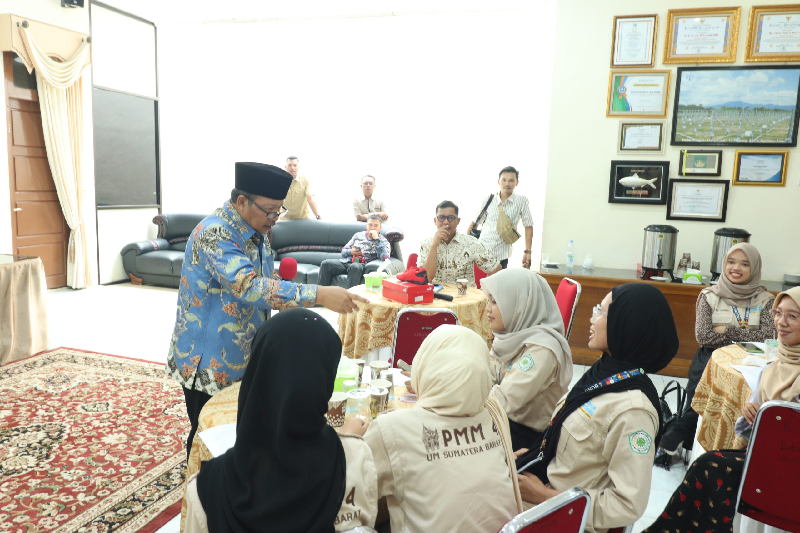 Bupati Agam Sambut Kedatangan Mahasiswa PMM 4 UM Sumatera Barat